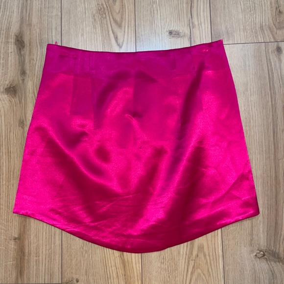 Zara Satin Mini Skirt - Fuchsia sz Small - Picture 5 of 6